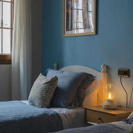 Bitacora - Con Aparcamiento En - Licencia Vut 341 As *